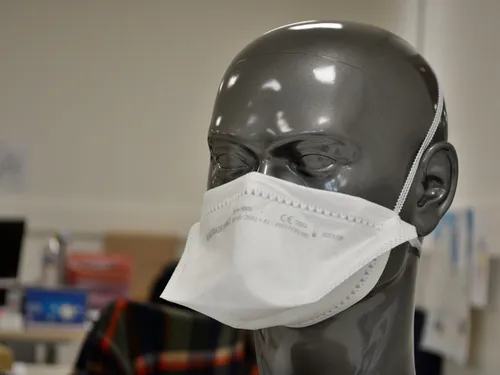 Ploufragan : l'usine de masques FFP2 cartonne 